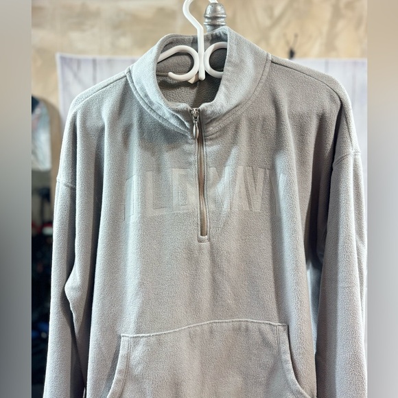 521. Old Navy Micro fleece half zipper sweatshirt, size XL - Picture 3 of 9